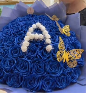 süni gul: Sifarisle hazirlanir — 23