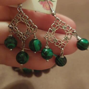 Qadın geyimləri: Bəzək əşyaları dəsti - Bənövşəyi yaquta bənzər daşlardan düzəldilmiş — 9