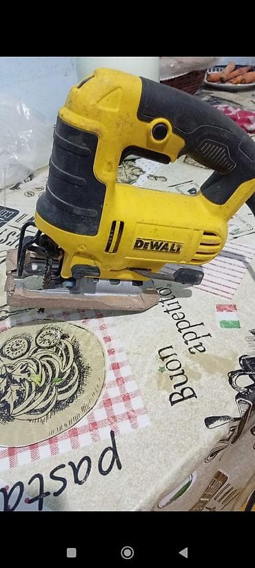 elektrik generatorlarin satisi: Elektrik lobzik Dewalt, 600 Vt — 2