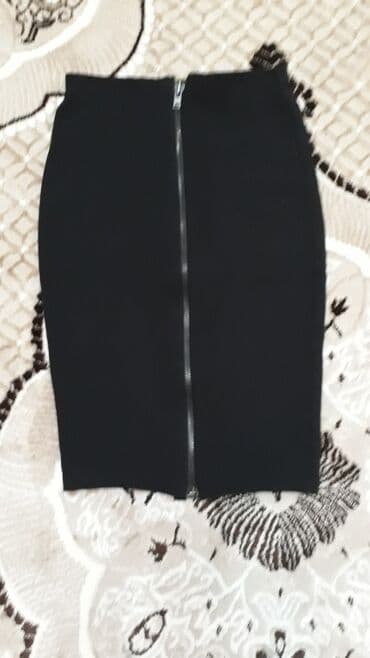 qadın şalvar: Yupka. Tep tezedi durumu. Bedene oturandi. Arxasi sade qabagi — 1