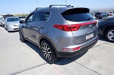 satisda olan traktorlar: Kia Sportage: 1.7 l | 2017 il Krossover — 2