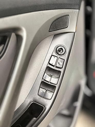 hyundai elantra 2010: Hyundai elentra 2014 1.8 150 at gucu hazirda kreditdedi 10000 ilkin — 6
