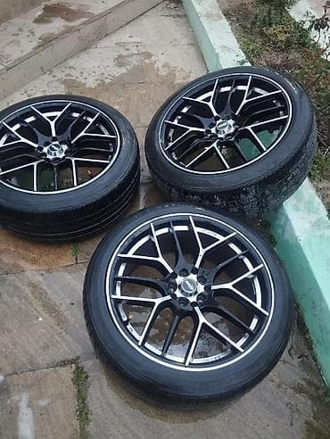 3 ədəd R18 təkər ideal vəziyətdə biri 250 azn