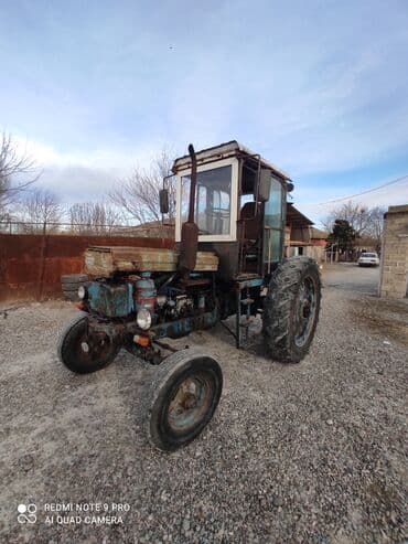 Yağlar və avtokimyəvi maddələr: Kabinli təkərli traktor - Ön təkər konfiqurasiyası: dar, arxa — 1