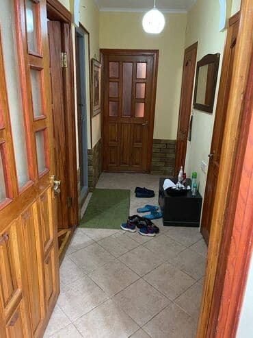 sibrizdə evlərin qiyməti: Bakı, 2 otaqlı, Köhnə tikili, m. Həzi Aslanov, 55 kv. m — 11