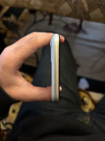 Apple iPhone: IPhone 11, Ağ, Face ID — 3