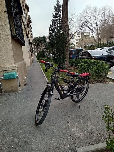 velosipedi: Elektrik velosipedi – mərkəzi batareya bloku və arxa mərkəzdə elektrik — 6
