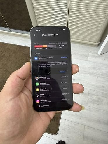 iphone 15 pro barter: IPhone 16 Pro, 128 GB, Face ID — 1