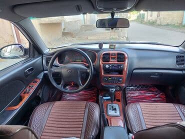 qaz start maşın: Hyundai Sonata sedan – gümüşü rəngdə, avtomatik transmissiya — 2