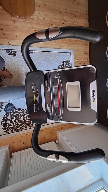 velotrenajor: BodyFit 8500 velotrenajor - Növ: Şaquli (upright) velotrenajor. - — 3