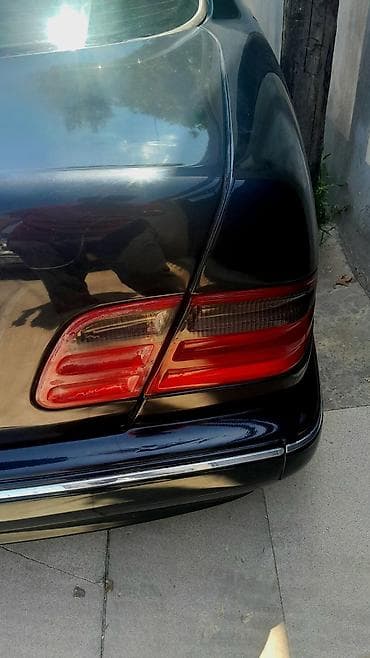 Salam depo stoplardı.Arxa sağ teref eladı sol terefde cüzi yamağ var
