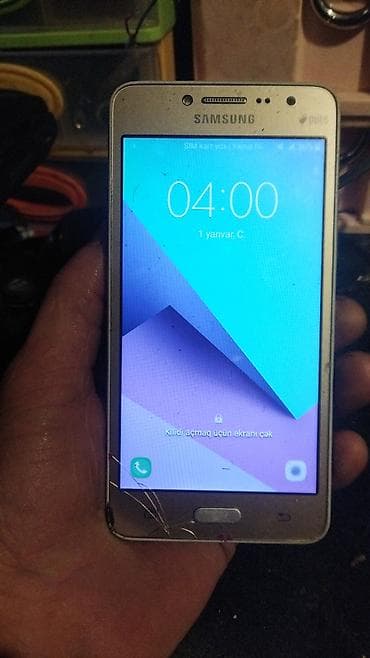 telefon samsung a8: Samsung Galaxy J2 2016, 8 GB, rəng - Qızılı, İki sim kartlı — 1