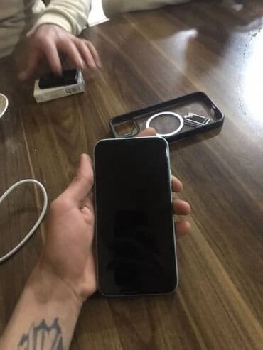 Poco: IPhone 11, Зеленый, Face ID — 2