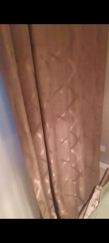 perde yuma: Qəhvəyi-bej rəng palitrasında, zərif parıltılı dalğa naxışlı qalın — 1