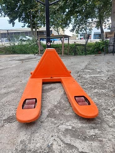 Оборудование для производства: QISA ÇƏNGƏLLİ TRANSPALET 3.0 TON May ayında alınıb. Az işlənib. Yük — 3