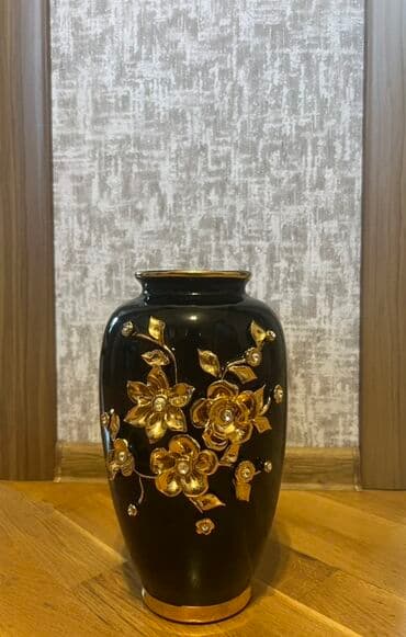 dekorativ das: Vaza dəsti — 2