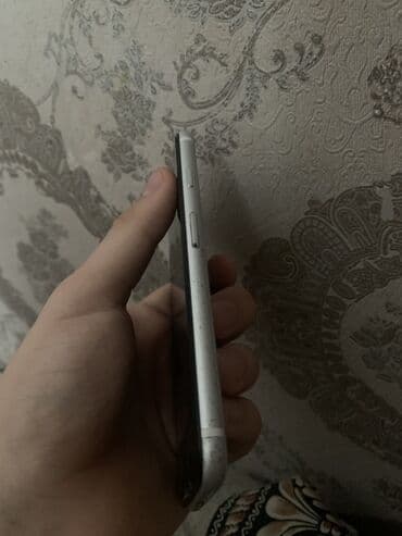 Информатика: IPhone SE 2020, 64 ГБ, Белый, Отпечаток пальца — 4