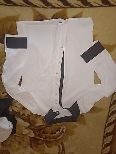 zara paltar: Ağ rəngli qadın köynəyi – qara detallar ilə - Rəng: ağ, yaxa, manjet — 2