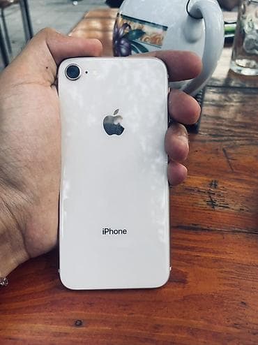 apple 11 mini: IPhone 8 — 1