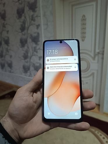 redmi note 6: Hecbir problemi yoxdur cizigi bele yoxdur karopkasi var zavod — 1