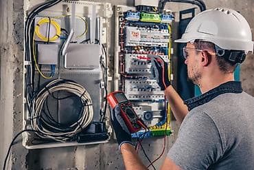 elektrik tələb olunur: Peşəkar Elektrik və Şəbəkə İnfrastruktur Xidmətləri - Elektrik — 1