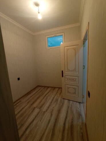 mingecevirde 3 otaqli evler: Qaraçuxur qəs., 3 otaqlı, Yeni tikili, 60 kv. m — 2