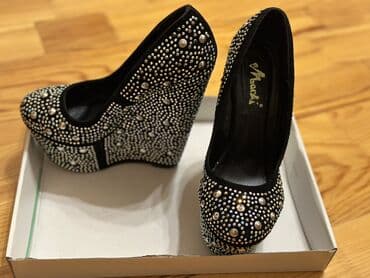 qara qadın krosovkaları: Tuflilər, Ölçü: 35, rəng - Qara, Yeni — 1