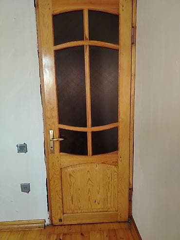 şpon: Taxta daxili qapı – şüşəli model. 6 ədədəd 90*2,20 - Material: təbii — 2