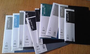 direl satisi: Müxtəlif növ sənəd qovluqları satılır. Biri 5 manat — 4