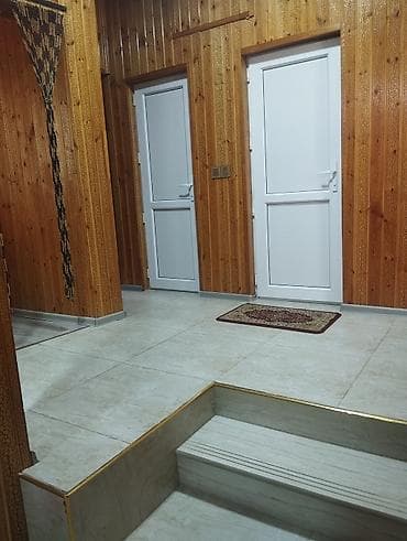 metbex naboru: Satılır: geniş və işıqlı zal üçün.Tam merkezde 3 otaq, 1 — 9