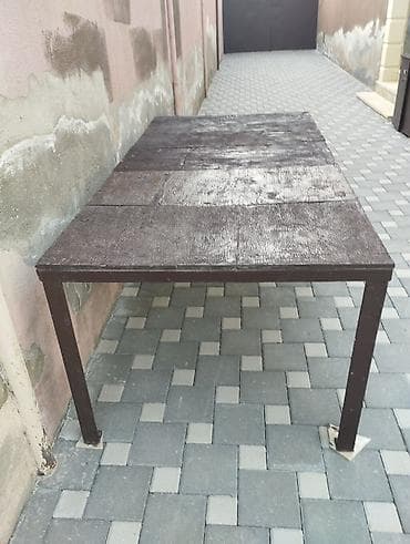 Dördbucaq masa, 2 stul, Açılmayan, Skameykalar ilə, Metal