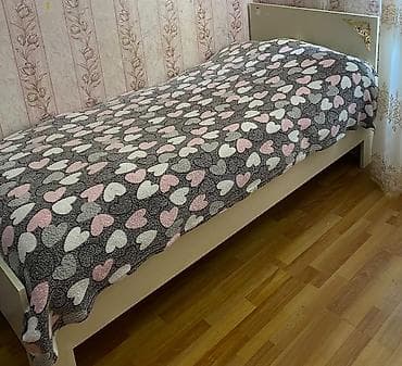 matras satilir: 3 tək nəfərlik kravat krem rəngdə olan 2 ədəd di özündən maçalkalıdı — 2