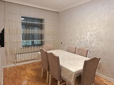 binə savxozda ev: Qobu polis bölməsinin arxası 3 + 1 otaq heyet evi . Tam təmirli — 4
