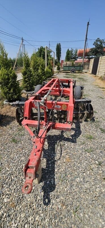 куплю трактор мтз 82 или 80 чуй: Lovol markalı bu mavi traktor kənd təsərrüfatı işləri üçün uyğundur — 14