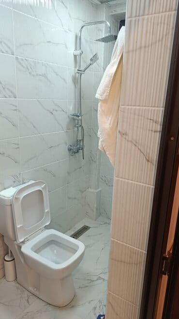 Otaqların uzunmüddətli kirayəsi: Günlük kirayə otaqlar – rahat və geniş Təsvir: - İki növ otaq: 1) iki — 5