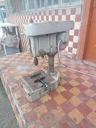 İstehsal avadanlığı: Sənaye tipli stolüstü dəlikdelən (şpindelli) qazma dəzgahı - Güclü — 5