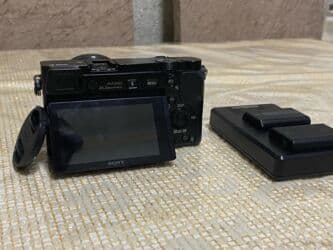 aksion kamera: Sony alpha 6000 üzərində 16-50 kit lens + Çanta + kart + 2 batarya — 2