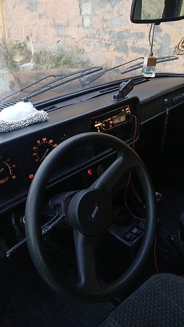 lada salon: Ili 2011 bezi xrda xercleri var deye bu qiymete qoylub masin hal — 1