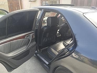 e class 220: Mercedes-Benz E-Class (W210) sedan - Kuzov: 4 qapı, tünd boz rəng — 4