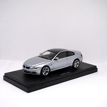 gumuşdur: BMW M6 modeli • İstehsalçı - Kyosho • Ölçü: 1/43 • Material: Metal — 2