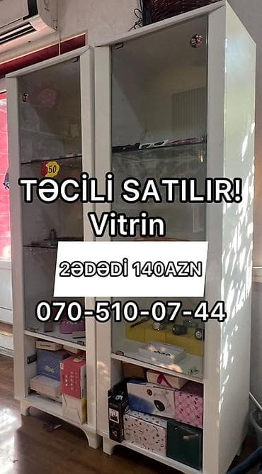 Şüşəli dolab vitrini