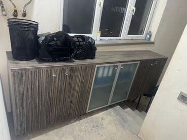 шкаф железный офисный: Ofis saxlama dolabı - Material: laminat örtüklü korpus, metal ayaqlar — 1