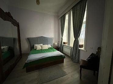 Ev üçün mebel: Sfaner taxt ve tumbalar hamsi birlikde 500 man — 1