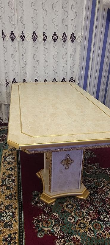 ustolar: Qonaq masası, Mərmər, Dördbucaq masa — 1