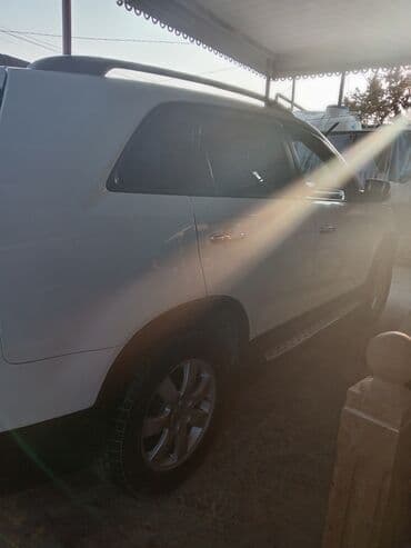 3 23 most: Kia Sorento: 2.4 l | 2012 il Krossover — 4