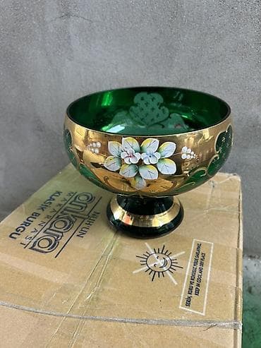 sunduk: Vaza dəsti, Bogem şüşəsi — 4