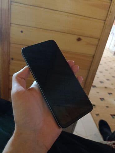 Honor: Oukitel smartfon - Rəng: tünd yaşıl - Korpus: düz kənarlı dizayn, mat — 2