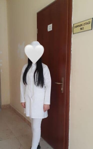 yay üçün kişi üst geyimləri: Tibb xalati Səliqəli şəkildədir. S razmerdir. Uzərində Kalpakt verilir — 1