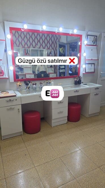 Makiyaj üçün masa