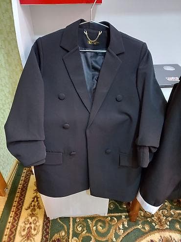 pencek qara: 25azn bordo 38 razmer qara 40 razmer çox az və səliqəli geyinilib — 2